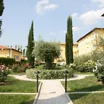 Delfina Palace