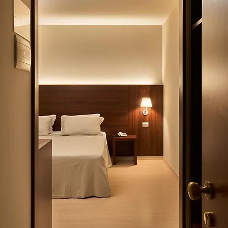 Hotell Delfina Palace Foligno