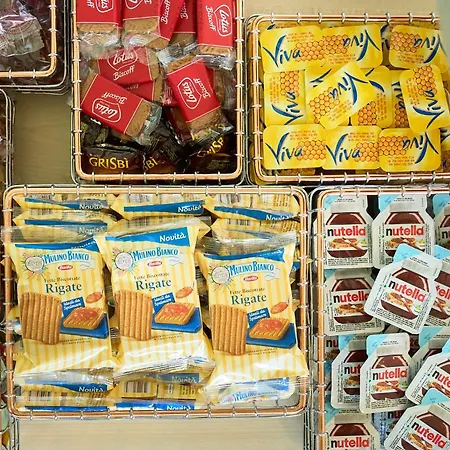 Delfina Palace Hotell