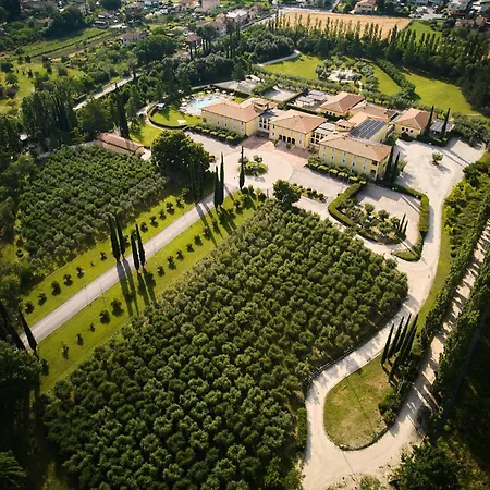 Hotell Delfina Palace Foligno