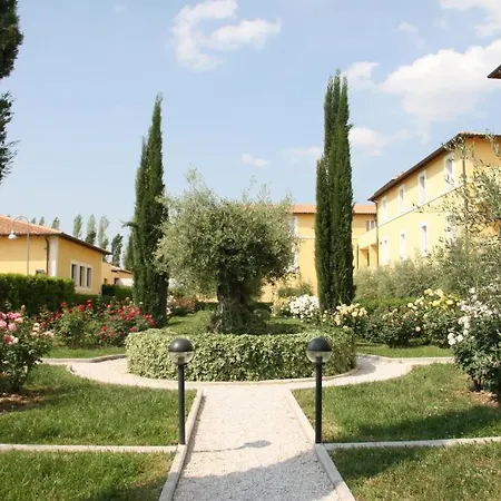 Delfina Palace