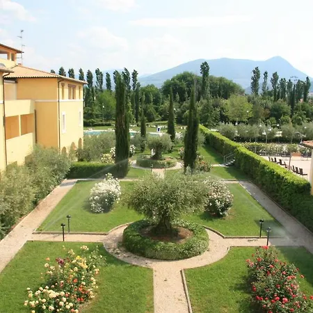 Delfina Palace