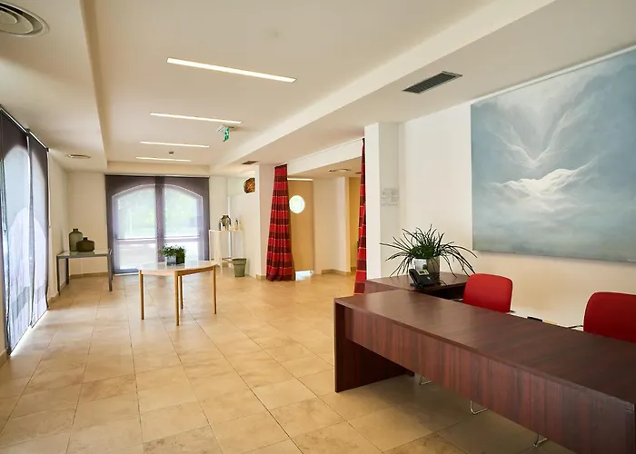 Delfina Palace 호텔