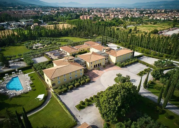 Delfina Palace Hotel 4*